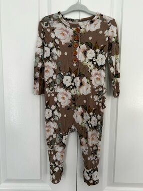 Posh Peanut bamboo baby sleeper 12-18 months brown floral ruffle, fold over feet